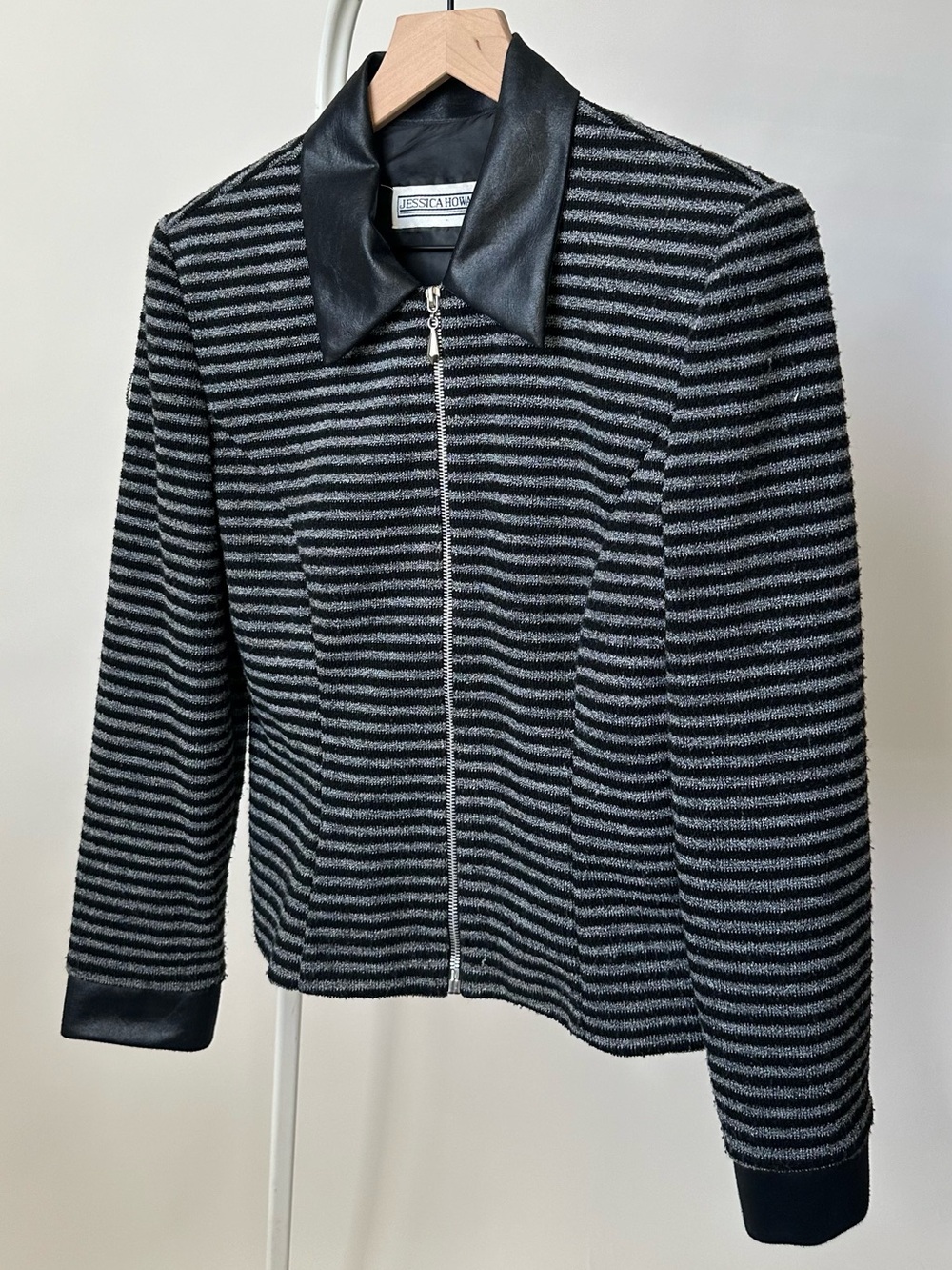 VTG 1990s✨Jessica Howard Black & Gray Striped Zip-Front Jacket S/M